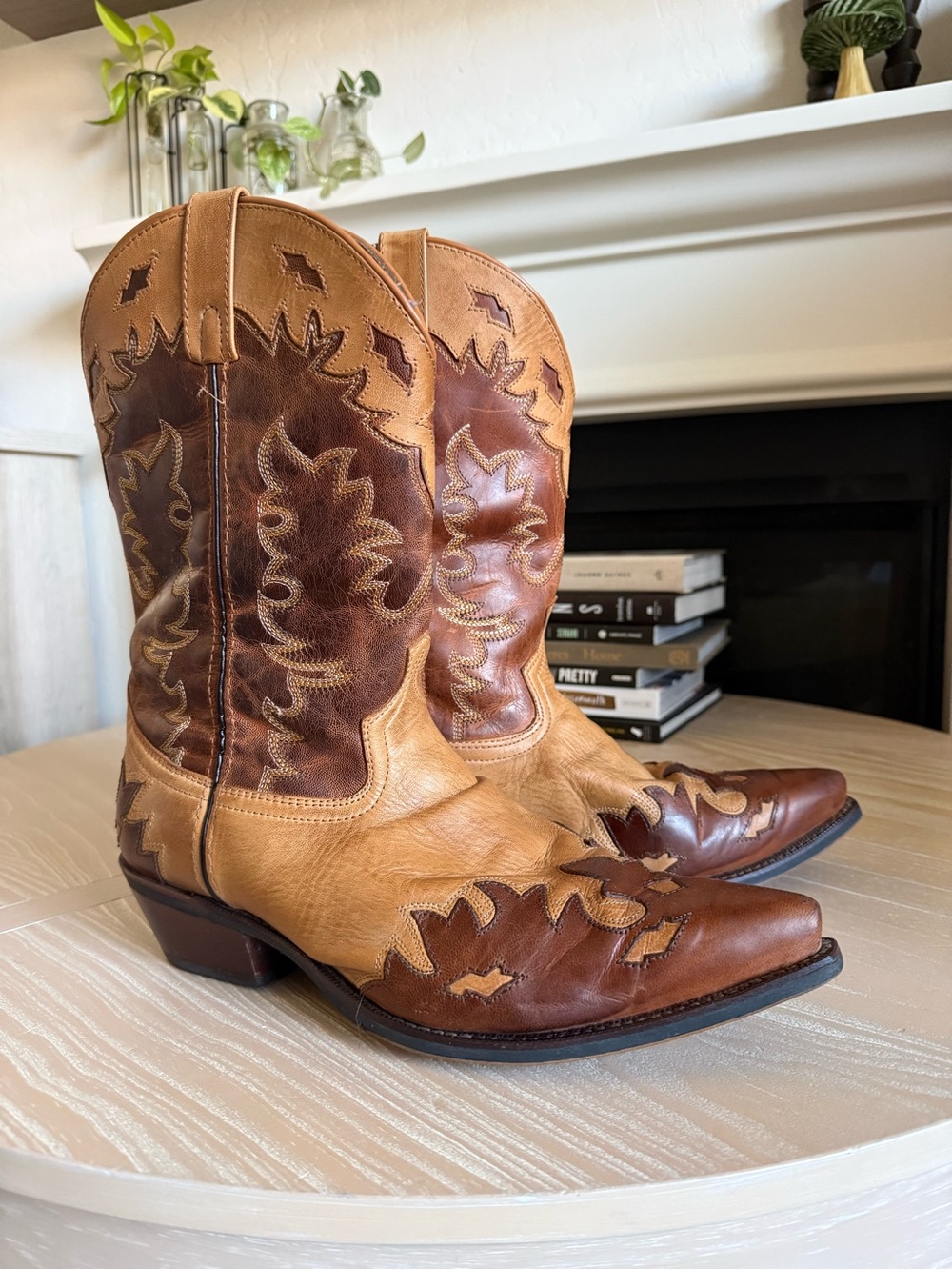 Laredo|Men’s Two-Tone Tan & Brown Leather Western Cowboy Boots,stagecoach rodeo•